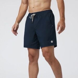 Vuori Men's Kore Shorts in black, with a built-in liner size XS